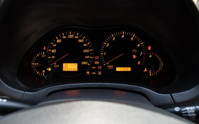 Toyota Avensis cena 12500 przebieg: 330000, rok produkcji 2003 z Miłomłyn małe 211